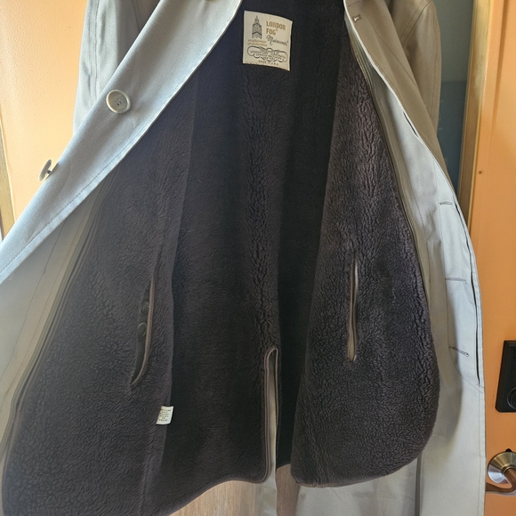 London Fog Men's Classic Gray Trench Coat - Picture 3 of 8